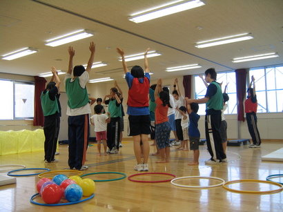 $B%5!<%-%C%H65<<$NMM;R$r;#1F$7$?<L??#1(B